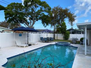 Beautiful Pool, Close To Beaches - 0