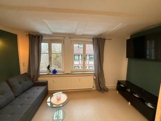 Für Gruppen und Familien - Modern und Fachwerk - Wohnung auf einer Etage mit 5 Schlafzimmern, 2 Bädern, Wohnzimmer, Parkplätzen - 8