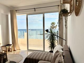 SEA VIEW Apartment in Paphos Port - 6