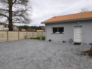 Charming house with terrace, parking, and enclosed garden - 7