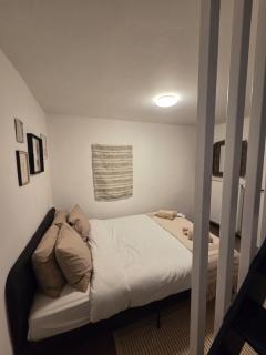 Industrial-Style Loft with Mezzanine Bedroom in Prime Area - 1