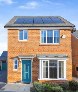 Mantons Living - Spacious 4 Bedroom Contractor & Corporate House - 0