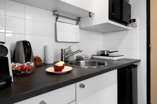 MACL713/28P - Harbourview Studio - Sydney - 2