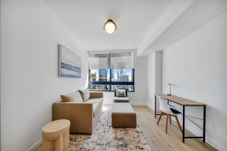 Luxury 2BR Residence District 225 Walk to Arena - 7