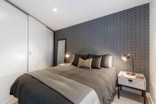 Stanley Noir - Industrial Escape near Dining & Bars - 9