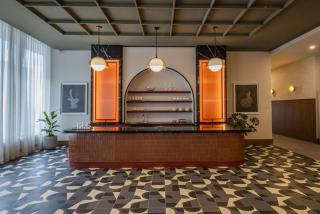 Luxury 1BR at The Crosby Balcony Rooftop Pool - 1
