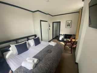 The Old Railway Hotel Lumsden - 4