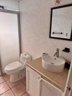 Bonito departamento con vista al mar y alberca - 9