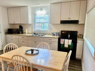 Dockside Dreamz 2 with beach & dock - 9