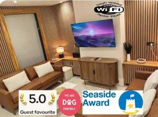 Anchor Beach Cottage On Pakefield Seaside Beach - 1