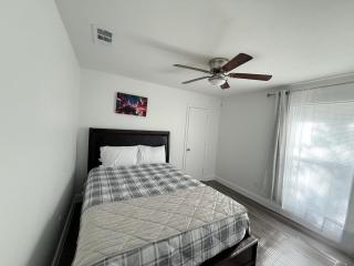 Stunning Home in Plano! - Plano - 2