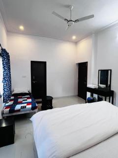 Bhan's BnB - 9