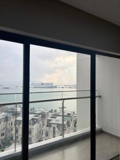 Breathtaking Panoramic Ha Long Bay View - 5