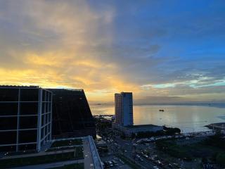 RM 1131 Shore Residences Pool View by Prime Stay MOA - 9