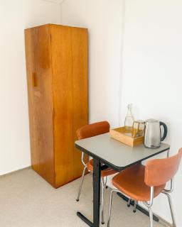 Cozy Cabin with Covered Deck Near Hamilton Garden, CBD and Waikato Hospital - 3