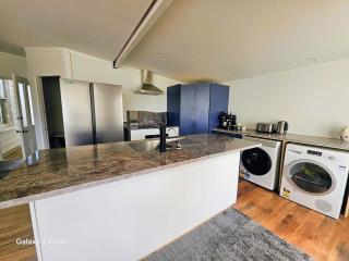 Tauranga City Villa on 5th - 3