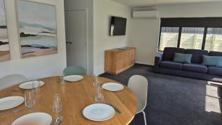 New Modern Taupo Escape just minutes from Township - 5