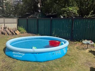 Restly an Elegant Home by Whyte Ave - 1