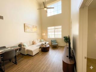 Spacious Loft Apartment 3B 2B in Marina Del Rey - 4