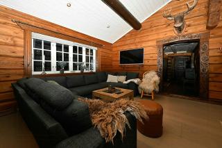 Log Cabin With Hot Tub In Gaustablikk - 1