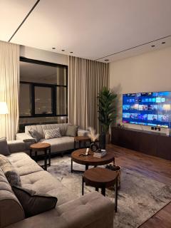City view 2Br apartment with smart lock and 85tv screen - 0