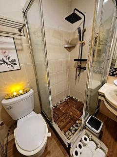 Ideal Family Gateaway Connected to Eastwood Mall - Manilla - 6