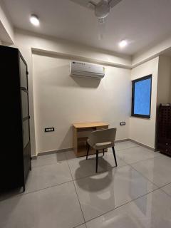 Skyline suites Apartment Near AIIMS - 6