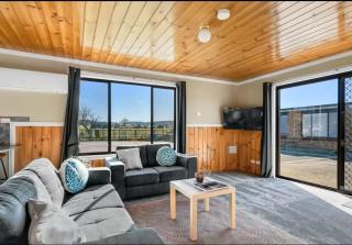 Kellraine Holiday Units - 1