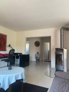 Quiet 2 room Apt balcony Desk 15 Min to Ramstein - 7