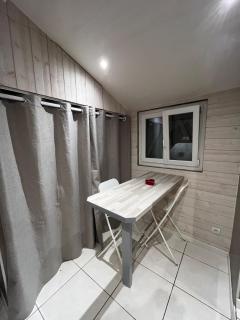 Maisonnette chaleureuse, paisible & proche tram - 7