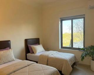 Home away from home with a Beautiful Balcony View 3 bedrooms 2 bathrooms - 4