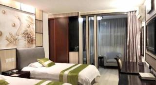 GreenTree Inn Taicang Baolong Square Hotel - 8