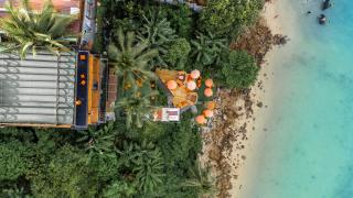 The Cozy Beach Front Hotel - 4