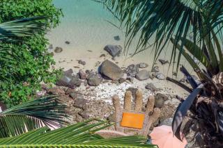 The Cozy Beach Front Hotel - 1