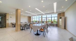 GreenTree Inn Chizhou Pingtian Lake Qingfeng Avenue Business Hotel - 4