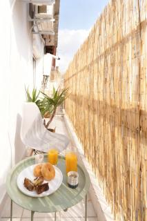 Spacious 2BR Apartment with Balcony - 6