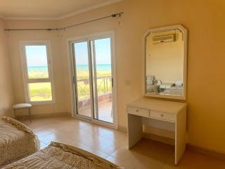 Beach Front Villa - Marina Wadi Degla - 7