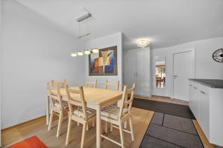 Lion 010 sur la place du Village a Anzere - 5