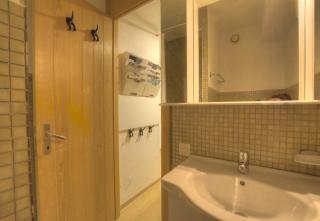 Studio Gemeaux 206 sur la place du Village a Anzere - 3