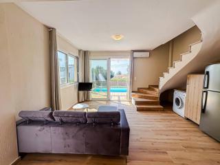 Seaside Pool Villas - 6