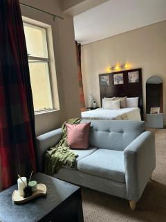 Urban Serenity Fast WiFi Smart TV Central JHB - 9