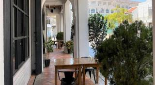 SPOT ON 90194 Lincoln's Backpacker's - 1