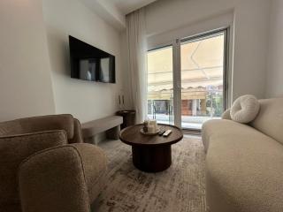 White Line Suite - 4