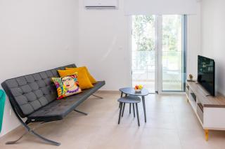 Bee & Be 1 bedroom Apartment 202 - 0