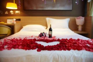 IU Hotel Tangshan Haigang Bus Station Branch - 2