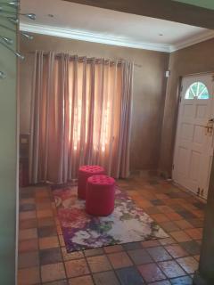 Nico on Crescent Guest House - 0