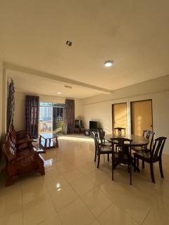 3 Rooms Apt @ Crown Imperial Court - 6