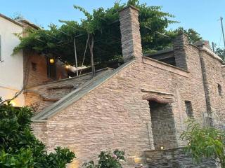 Little Switzerland Villa - 9