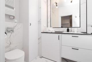 Golden Apartments Warsaw - Luxury 2-Bedroom, Mennica Residence&41 - Warsaw - 6