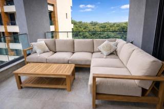 Pool View Apartment with Large Terrace 5 Min Walk to the Sea - 2